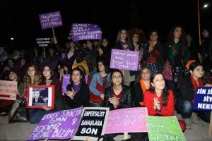 Adana'da "kadına şiddet" protestosu