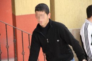 Park halindeki minib&uuml;s&uuml; &ccedil;alıp kaza yaptılar