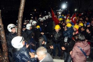 &Ouml;zelleştirme eyleminde arbede