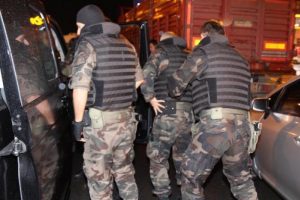 İstanbul'da eş zamanlı operasyon
