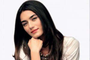 Hande Subaşı setlere geri d&ouml;n&uuml;yor.