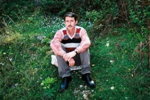 Kafasını direğe &ccedil;arpınca hayatını kaybetti!