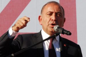 G&uuml;rsel Tekin fena &ccedil;uvalladı