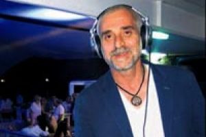 Doğu'daki &ccedil;ocuklar i&ccedil;in m&uuml;zik yaptı...