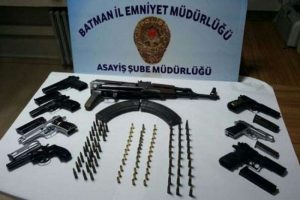 Bunlar evden &ccedil;ıktı