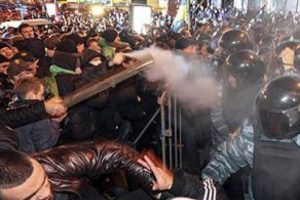 Ukrayna'da AB krizi b&uuml;y&uuml;yor!