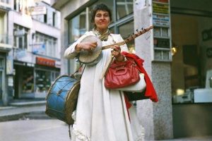 Deli Ayten belgesel ve filmi yolda
