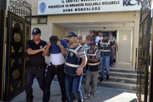 6 ilde organize su&ccedil; &ouml;rg&uuml;t&uuml; operasyonu