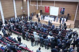 Dershaneciler istişare toplantısını terk etti