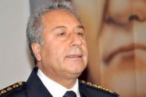 &Ccedil;antasından kurşun &ccedil;ıkan polis m&uuml;d&uuml;r&uuml; g&ouml;zaltına alındı
