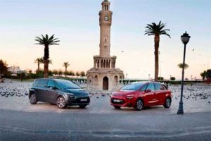 Citro&euml;n C4 Picasso'ya Altın Direksiyon &ouml;d&uuml;l&uuml;