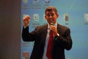 'Cumhuriyet'i yeniden inşa edeceğiz'