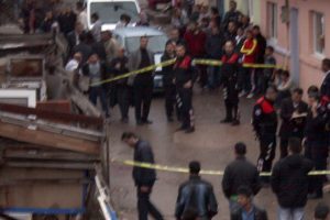 Pompalı t&uuml;fekle dehşet sa&ccedil;tı