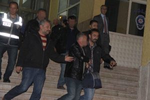 Oto hırsızlığına 3 tutuklama