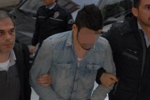 İkiz kardeşleri bı&ccedil;aklayan gence 10 yıl 2 ay hapis