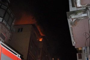 Kadık&ouml;y'de korkutan yangın