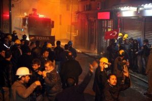 &Ouml;zelleştirme eylemine polis m&uuml;dahalesi