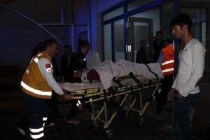 Otomobil kamyon ile &ccedil;arpıştı