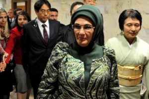Emine Erdoğan: "Kendini rezil etmiş"