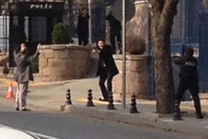 Başbakanlık'ta g&uuml;venlik zaafiyetleri