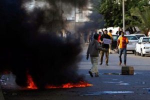 Libya'da &ccedil;atışmalar s&uuml;r&uuml;yor