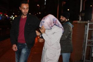 Yarım saatte yakayı ele verdiler