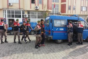 'Torbacı' operasyonu: 25 g&ouml;zaltı