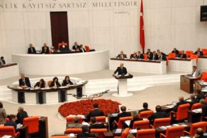 Meclis'te "Kamer Gen&ccedil;" tepkisi