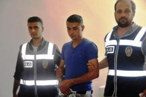 Ayaklarıyla ezerek &ouml;ld&uuml;rd&uuml;, 16 yıl hapis aldı!