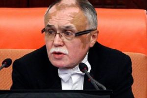 'B&ouml;yle oturmamızda bir sakınca var mı?'