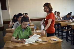 Merkezi ortak sınavların ilk oturumu bug&uuml;n