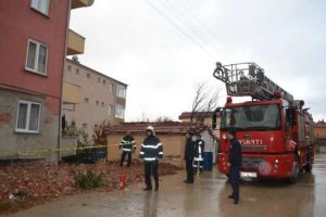 Doğalğaz borusu patladı evler boşaltıldı
