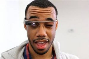 Google Glass y&uuml;z&uuml;nden kafeden atıldı