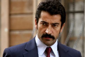 Yılın oyuncusu Kenan İmirzalıoğlu...