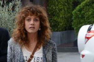 G&ouml;k&ccedil;e Bahadır'dan yeni imaj...