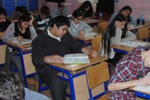 &Ouml;ğrenciler isyan etti