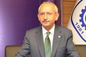 "Siyasi ahlak yasası &ccedil;ıkarmalıyız"