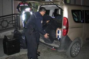 3 bin paket sigarayla yakalandı 'i&ccedil;ecektim' dedi