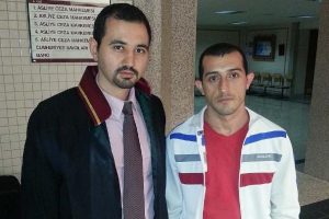 &Ccedil;akmak almak isterken kendini cezaevinde bulan gence beraat