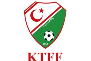 KKTC'de tarihi oylama bug&uuml;n!