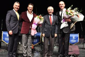 Ali &Ccedil;akar Bursalılara t&uuml;rk&uuml; ziyafeti verdi