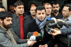 Demirtaş: AK Parti ve cemaat en &ccedil;ok kendine zarar verdi