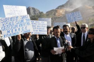K&ouml;yl&uuml;lerin taş ocağı tepkisi