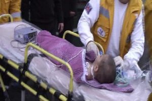 13 aylık bebek vida yuttu!