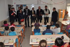 AB &uuml;yesi &uuml;lkelerin b&uuml;y&uuml;kel&ccedil;ileri &ccedil;adır kenti ziyaret etti