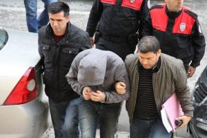 Yanlış kişiyi vuran gen&ccedil; tutuklandı
