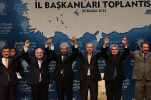 Sahnede bir tek o yoktu