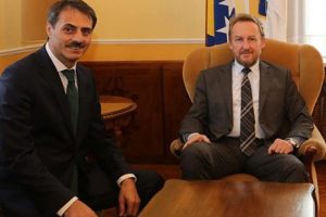 Serdivan Belediyesi akrabaları buluşturuyor