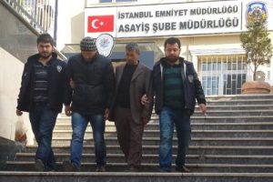 Uyanık banka g&ouml;revlisi yakalattı