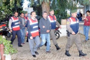 G&ouml;zaltındaki Başkan serbest